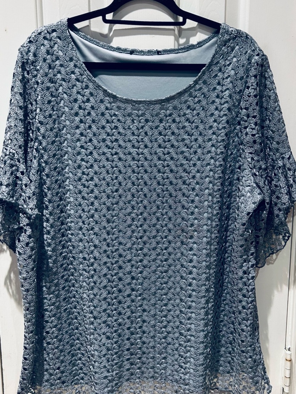 Women's Short Sleeve Lace Overlay Scoop Neck Top in Light Blue